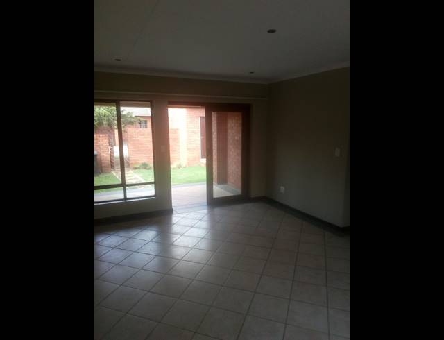 2 BEDROOM TOWNHOUSE RENTED IN BOARDWALK MEANDER
